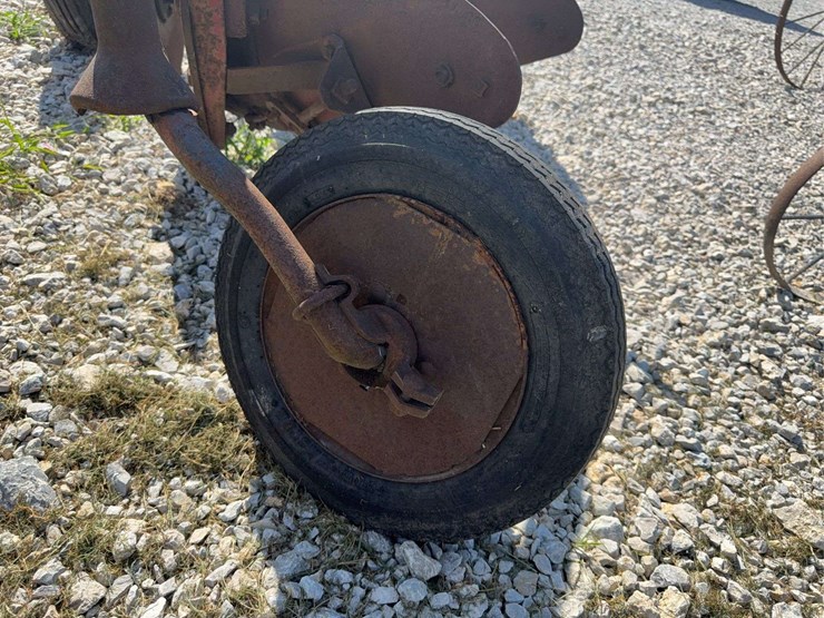 2-bottom-trip-plow-image-19