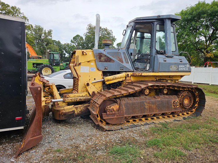 komatsu-d61ex-image-4