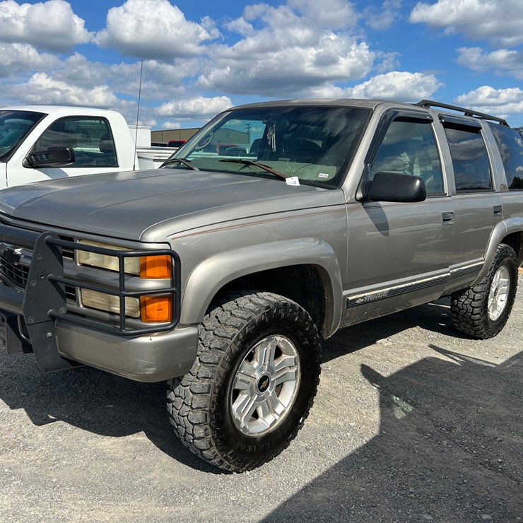 2000 CHEVROLET TAHOE