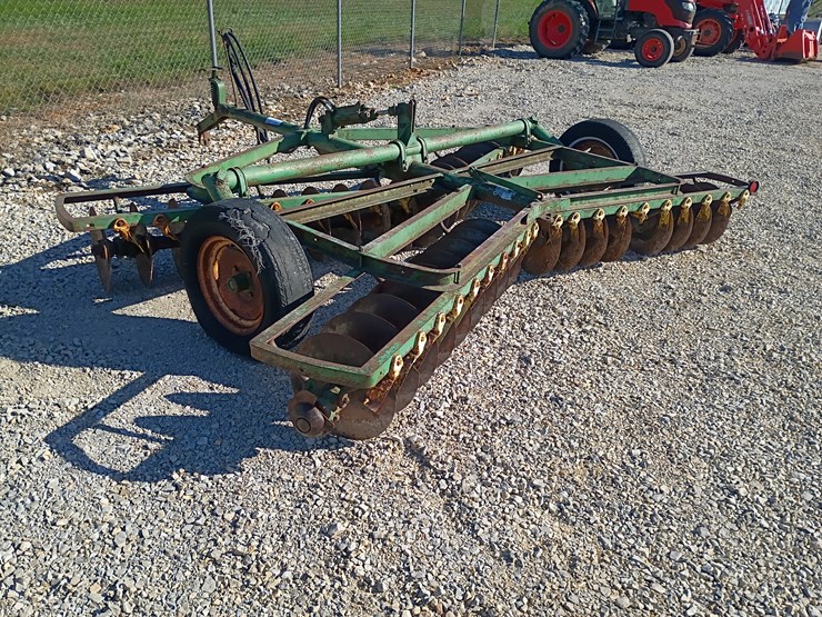 john-deere-12-image-5