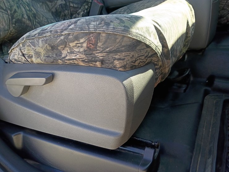 2014-chevrolet-silverado-image-40