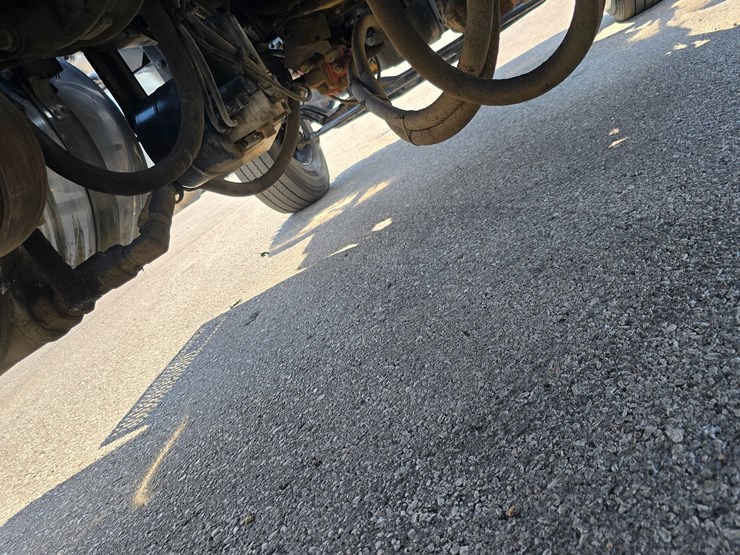 2014-peterbilt-388-image-134