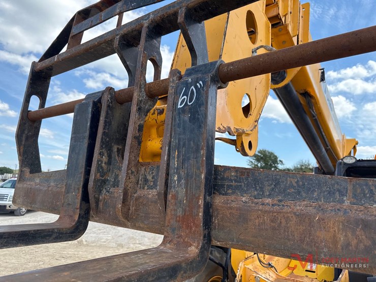 2016-jcb-510-56-image-4