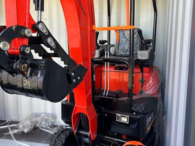 new-tpm-industrial-co-mini-excavator-model-tpm-16-image-6