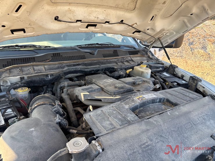 2012-ram-4500-service-truck-image-25