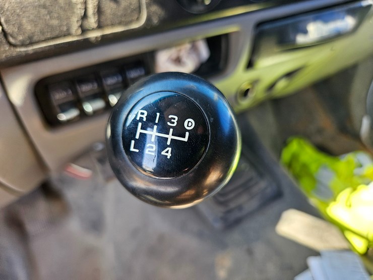 2005-ford-f450-image-32