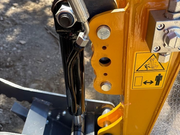 new-sd-lanch-co-diesel-mini-excavator-model-sdle20-image-7
