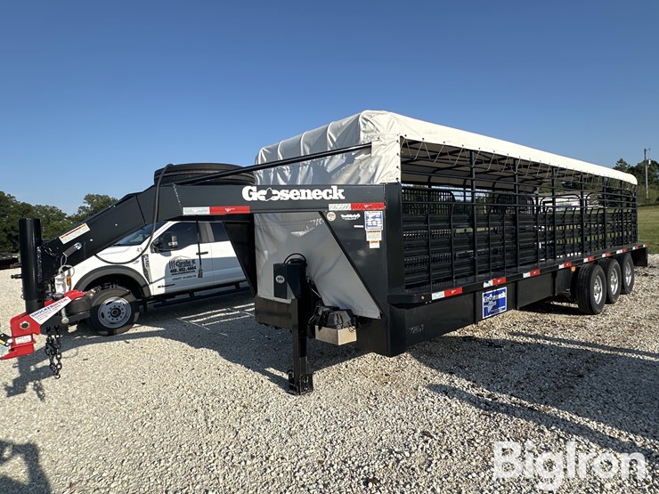 2018-gooseneck-l7l1-28’-tri/a-livestock-trailer-image-1
