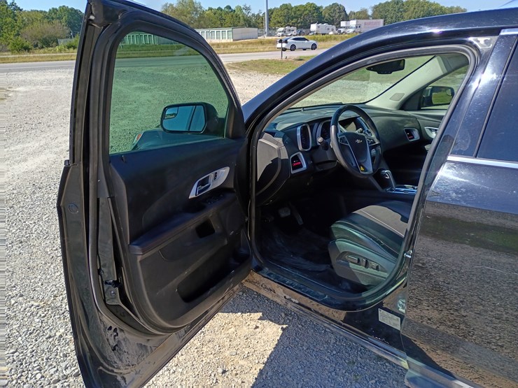 2012-chevrolet-equinox-image-22