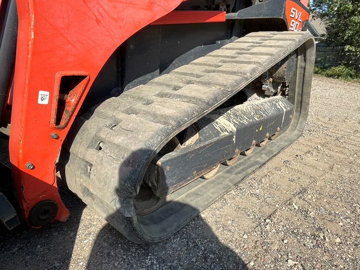kubota-svl90-2-image-16