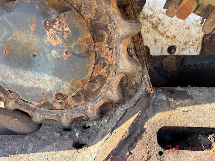 2021-bobcat-t595-image-14