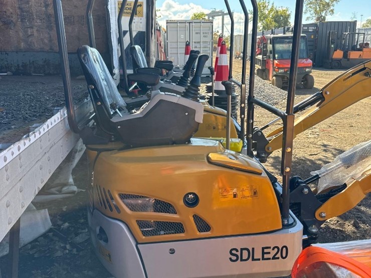 new-sd-lanch-co-diesel-mini-excavator-model-sdle20-image-4
