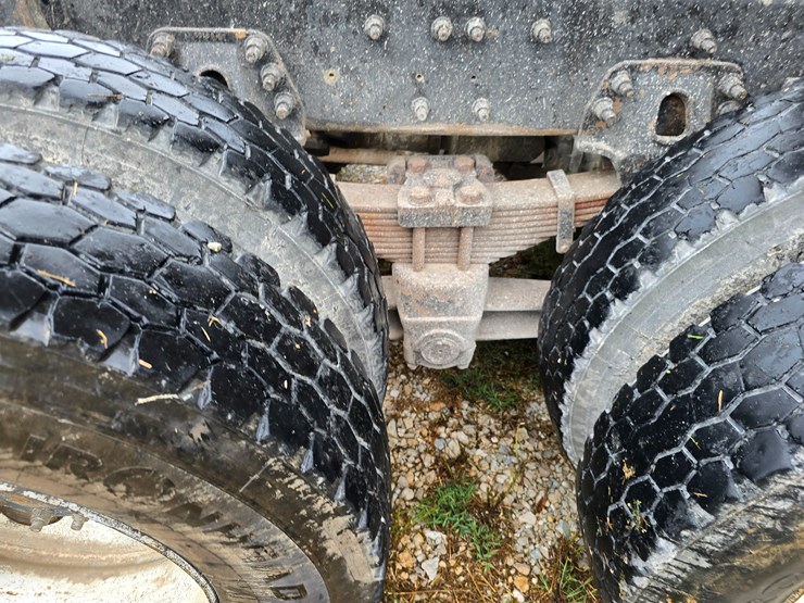 1999-sterling-l9511-image-105