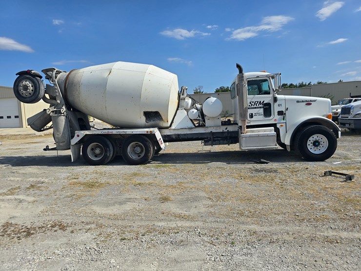 2014-peterbilt-365-image-38