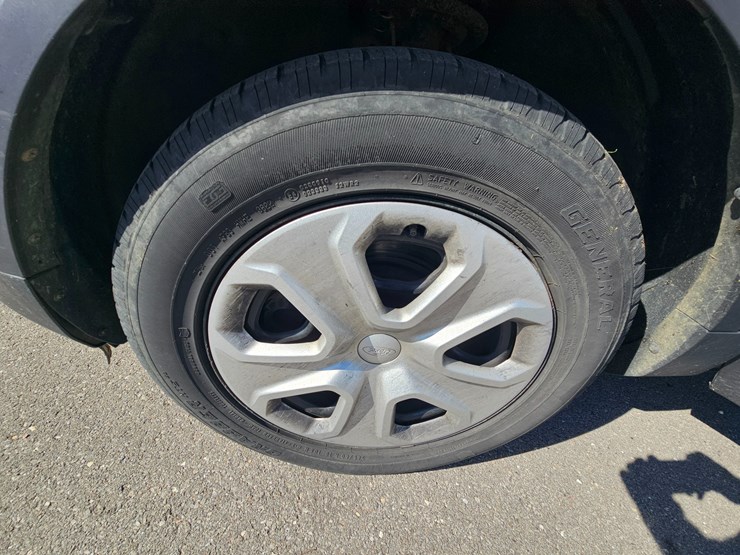 2014-ford-explorer-image-59