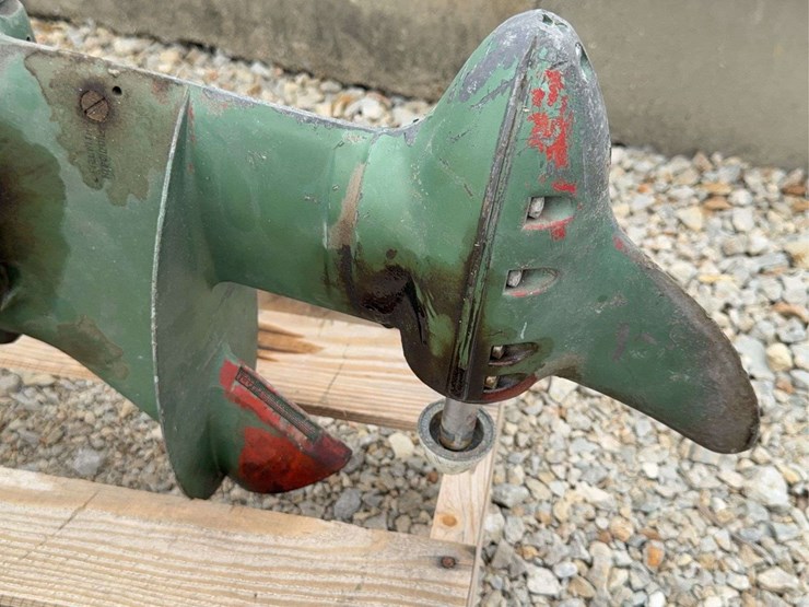 johnson-25-outboard-motor-image-9