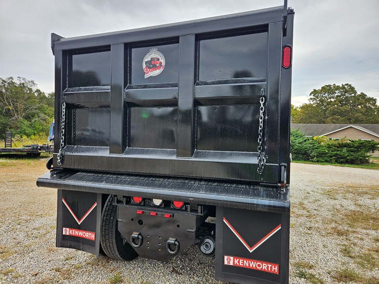 2015-kenworth-t800-image-16