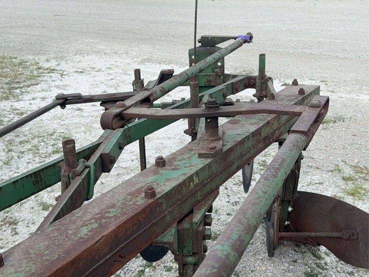 john-deere-4-bottom-plow-image-20