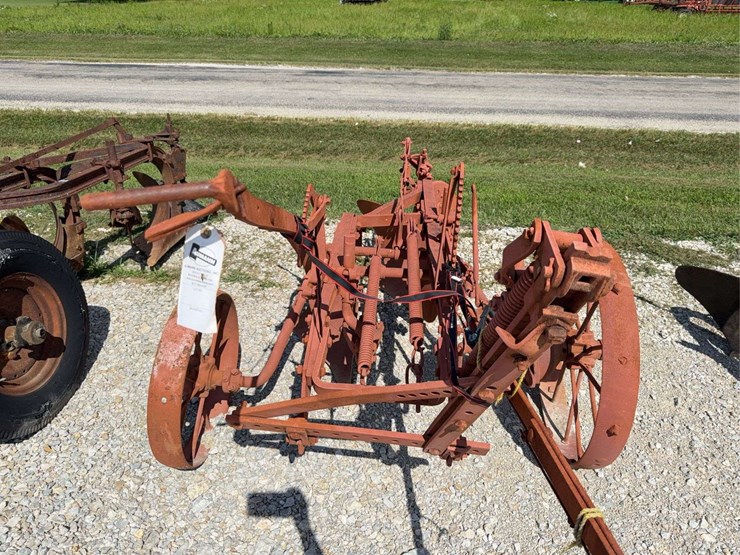 2-bottom-trip-plow-image-22
