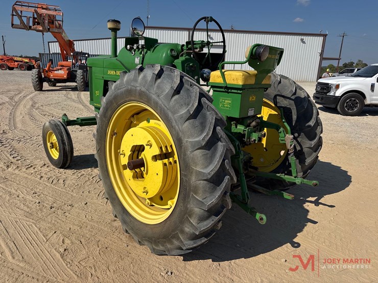 1954-john-deere-70-image-3