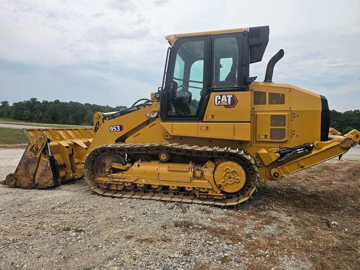 2023-caterpillar-953-image-7