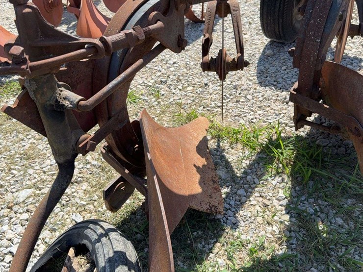 3-bottom-trip-plow-image-22
