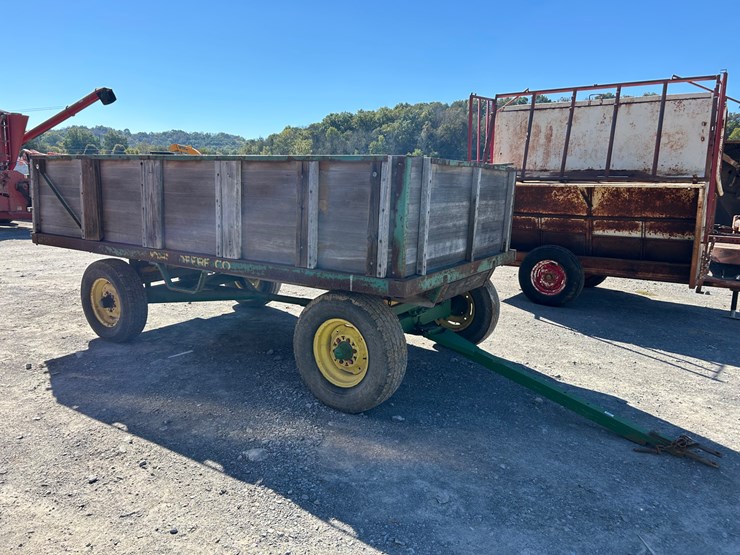 john-deere-12-image-2