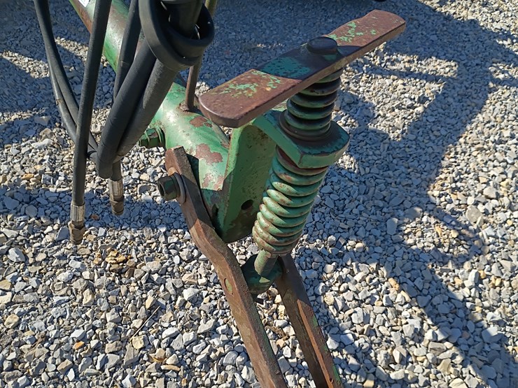 john-deere-12-image-10