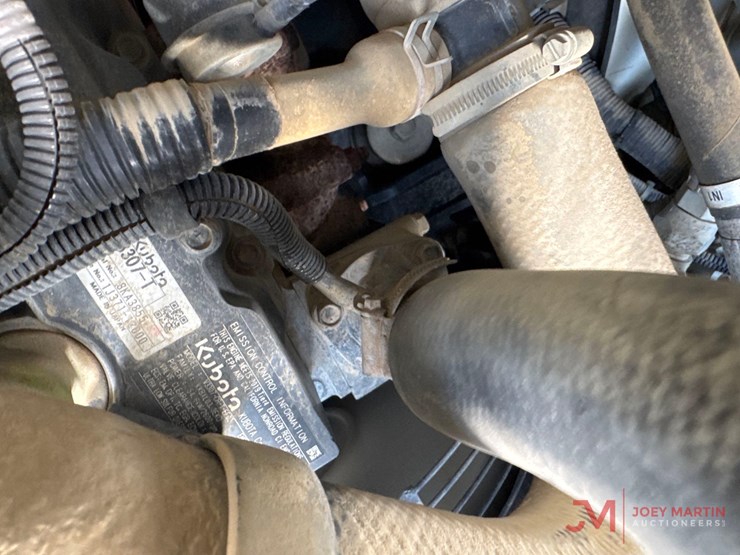 2019-takeuchi-tl8-image-10