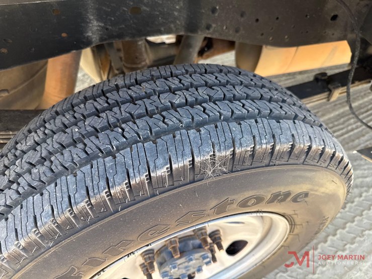 2015-ford-f250-xl-image-10