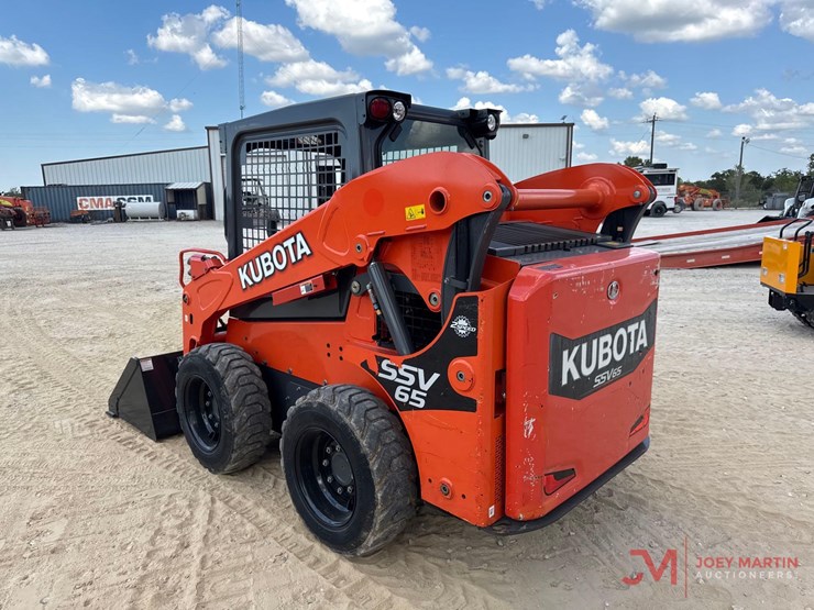 2016-kubota-ssv65-image-3