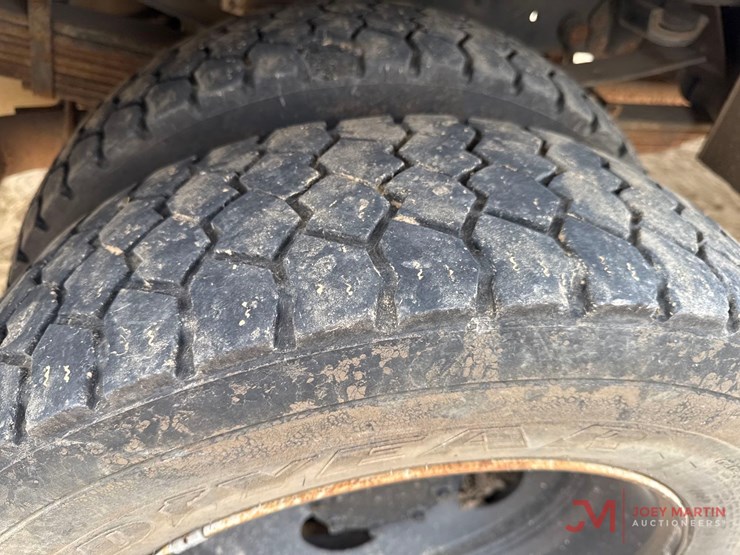 2014-ford-f550-xl-image-19