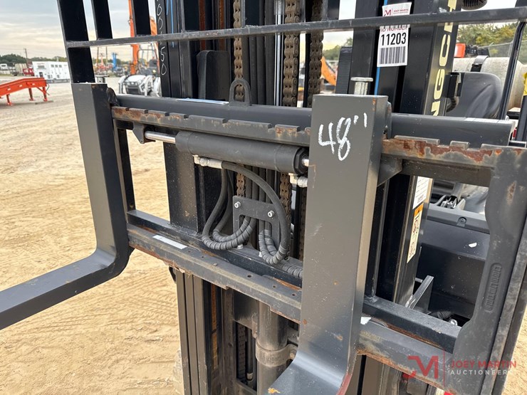 2021-hangcha-cpyd25-xw71f-c-straight-mast-forklift-image-5