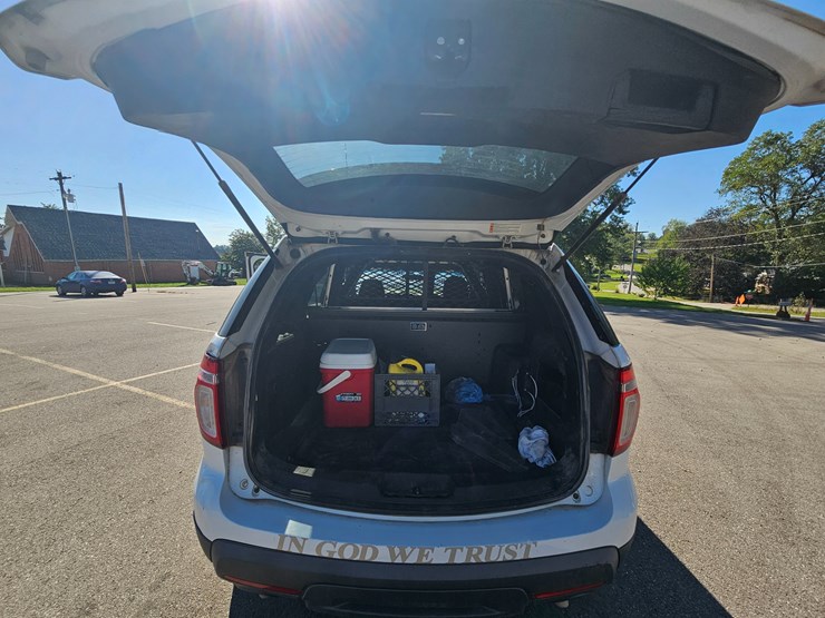 2014-ford-explorer-image-47