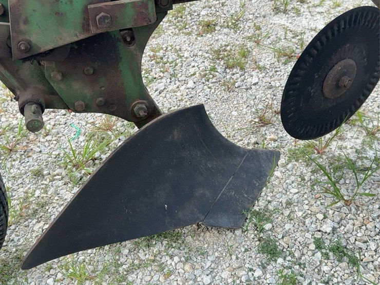 john-deere-4-bottom-plow-image-19