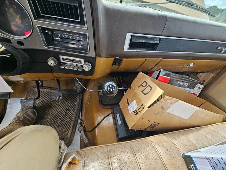 1984-chevrolet-k10-image-39