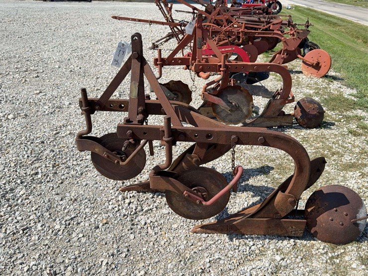 2-bottom-plow-image-6