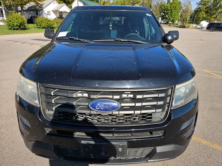 2017-ford-explorer-image-19