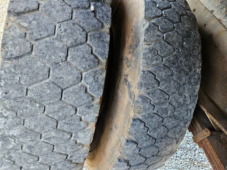 1993-ford-f800-image-58