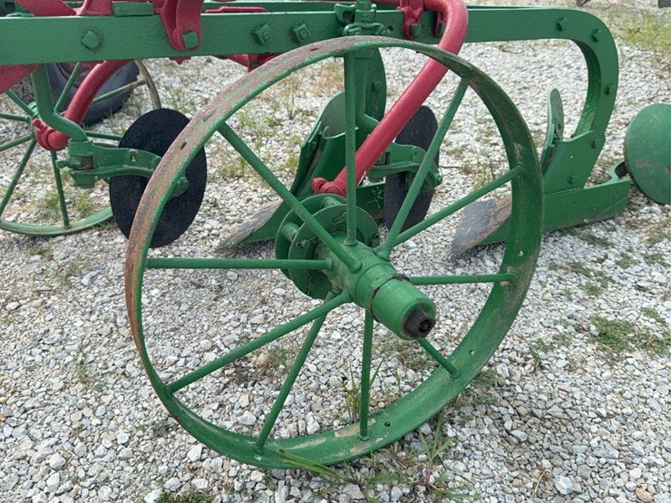oliver-two-bottom-plow-image-17