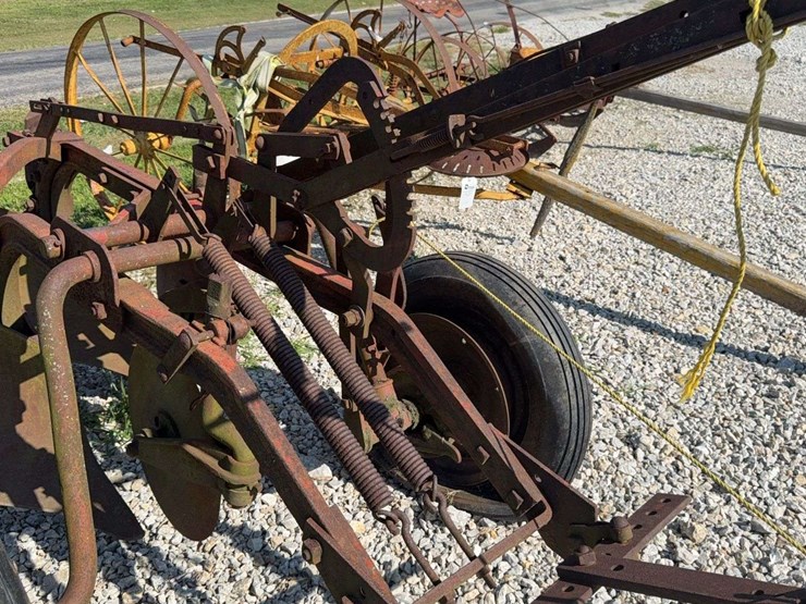 2-bottom-trip-plow-image-12