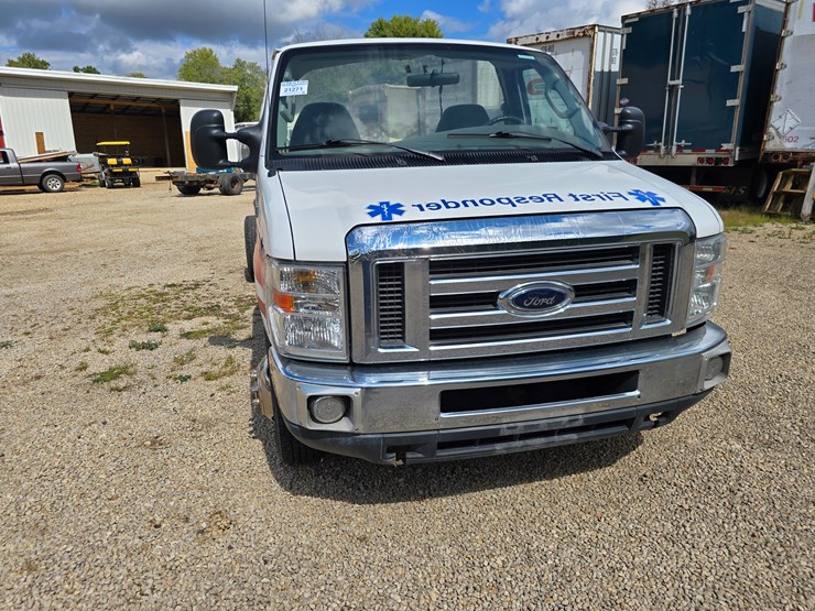 2008-ford-e450-image-31