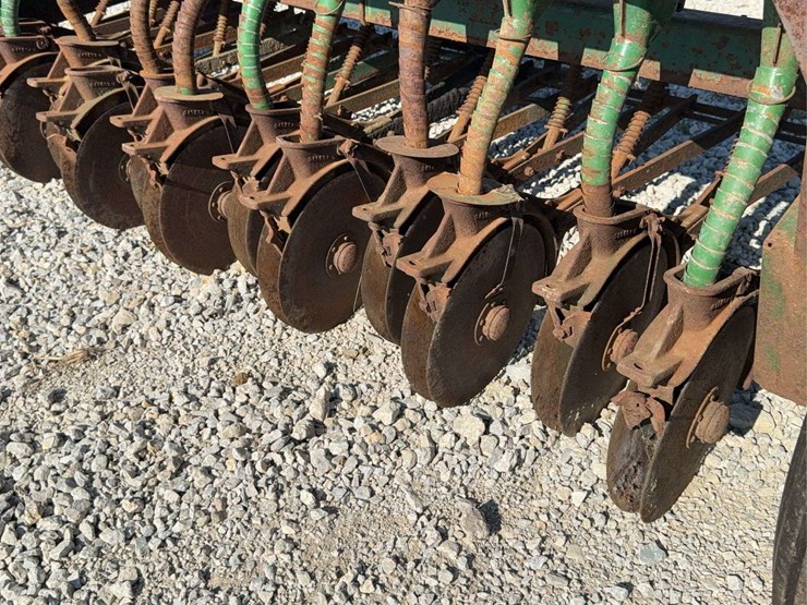 oliver-superior-grain-drill-image-32