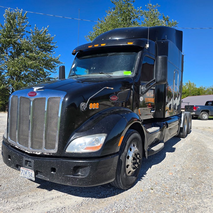 2015 PETERBILT 579