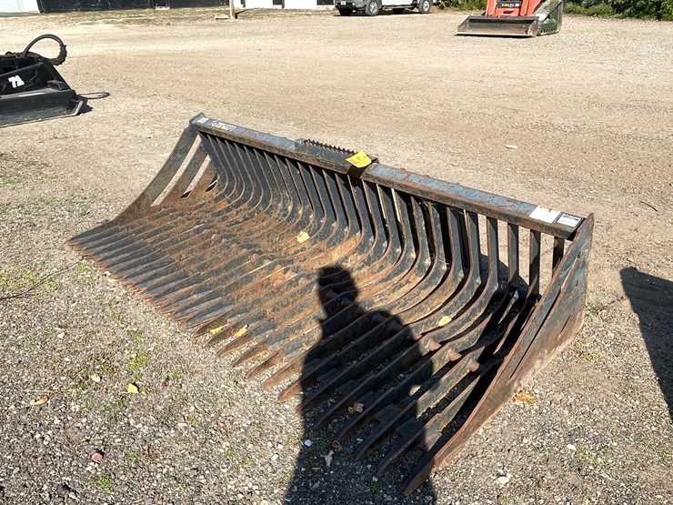 #4306-•-virnig-84"-skid-steer-mount-rock-bucket-image-2