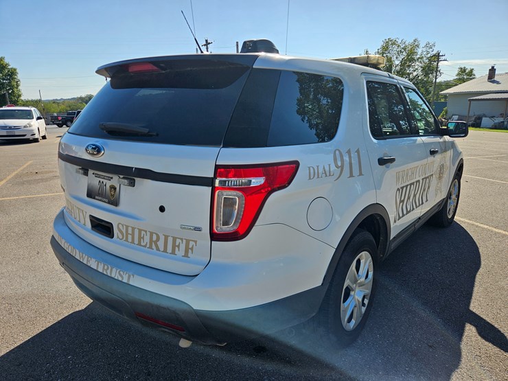 2014-ford-explorer-image-12