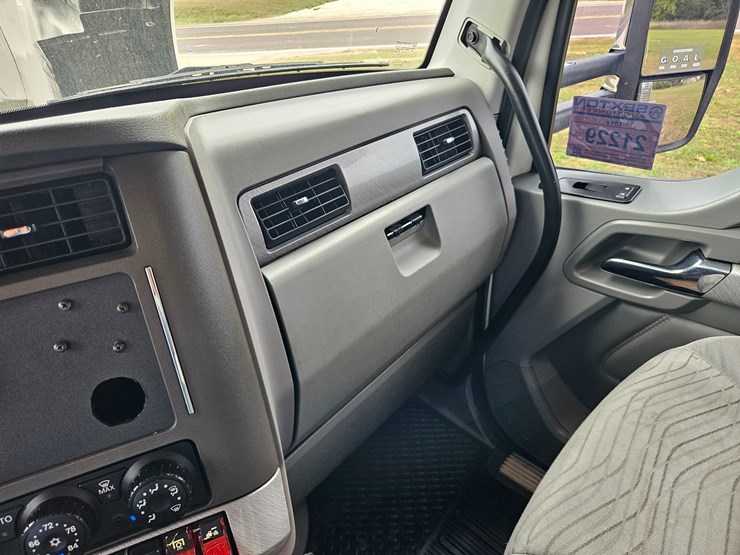 kenworth-t680-image-52