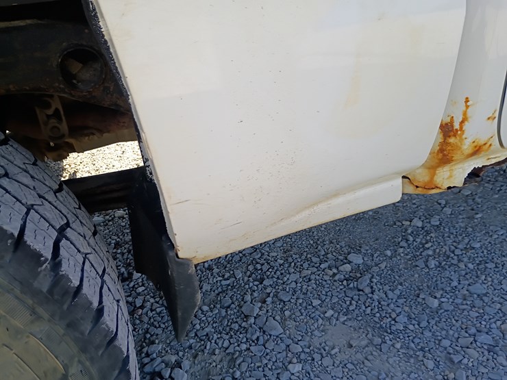 2014-chevrolet-silverado-image-100