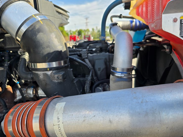 2019-peterbilt-567-image-68