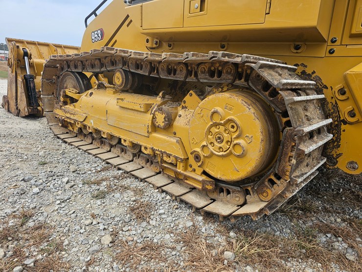 2023-caterpillar-953-image-69